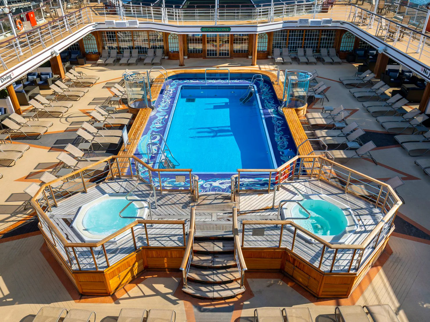 Pavilion pool on Queen Elizabeth