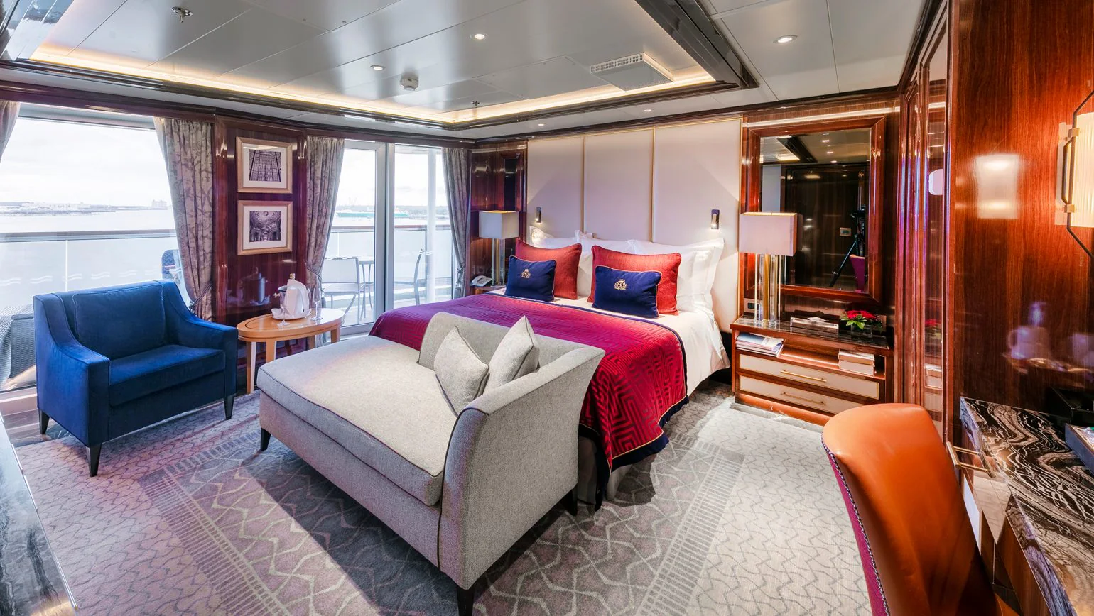 Queens Grill Suites on Queen Victoria